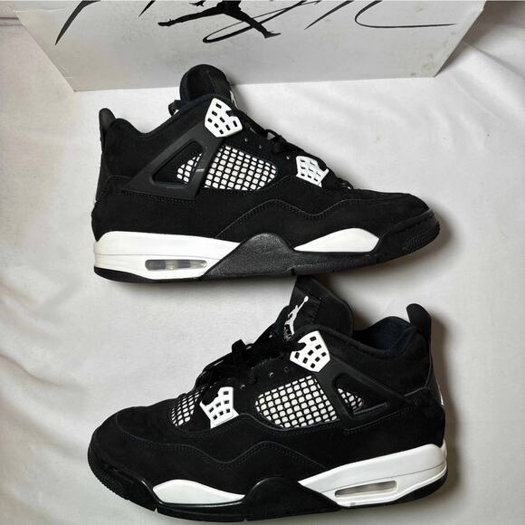 Size 10 - Nike Air Jordan 4 Retro White Thunder Men's Shoes - Picture 2 of 10